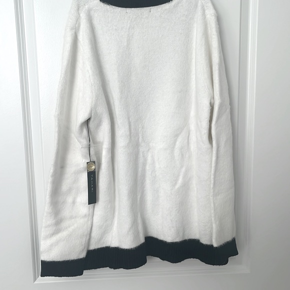 Tahari Cardigan with Gold Buttons and Pockets - Picture 3 of 4